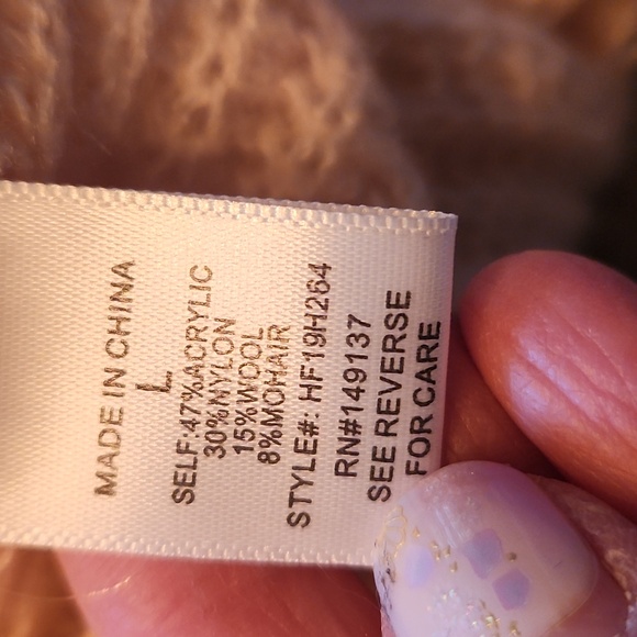 LIGHTWEIGHT SOFT SWEATER size Large Cream - Picture 5 of 5